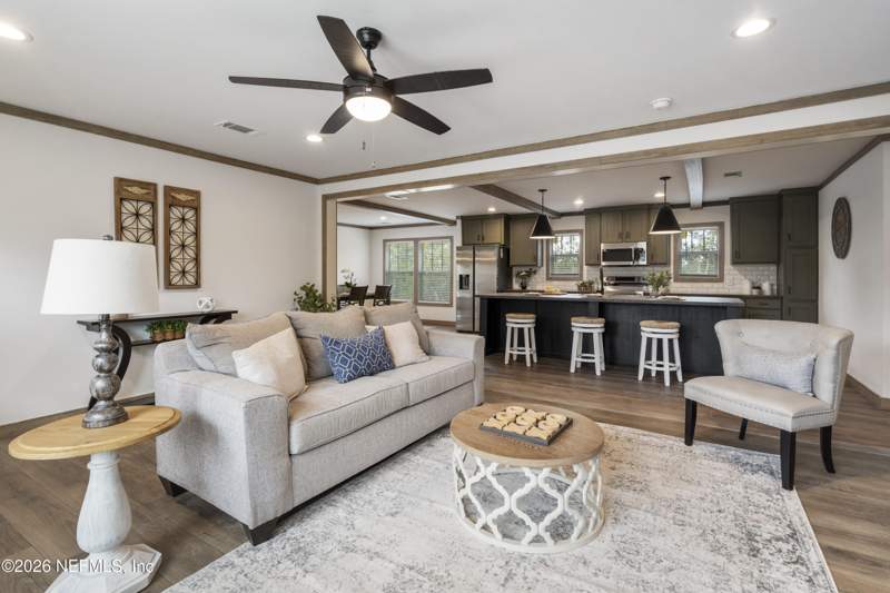 5 bedroom Manufactured Home at 131 Quail Way, Melrose Landing, Hawthorne — photo 3