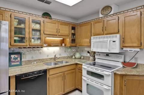 511 Rockwood Court, Orange Park FL - photo 17 of 67