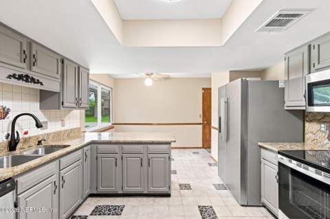 2150 Broad Water Drive, Jacksonville FL - photo 15 of 70