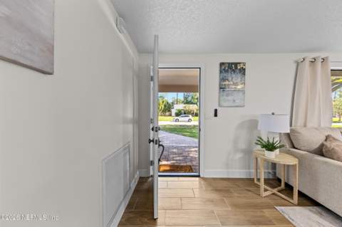 4250 Huntington Forest Boulevard, Jacksonville FL - photo 6 of 50