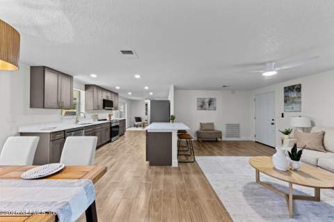 4250 Huntington Forest Boulevard, Jacksonville FL - photo 12 of 50