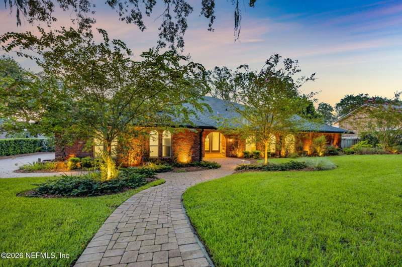 3 bedroom Single Family Residence at 7249 Trails End, Colony Cove, Jacksonville — photo 2