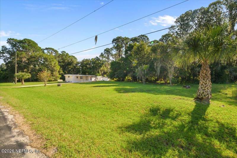 2 bedroom Mobile Home at 204 Riviera Drive, Metes & Bounds, Crescent City — photo 4