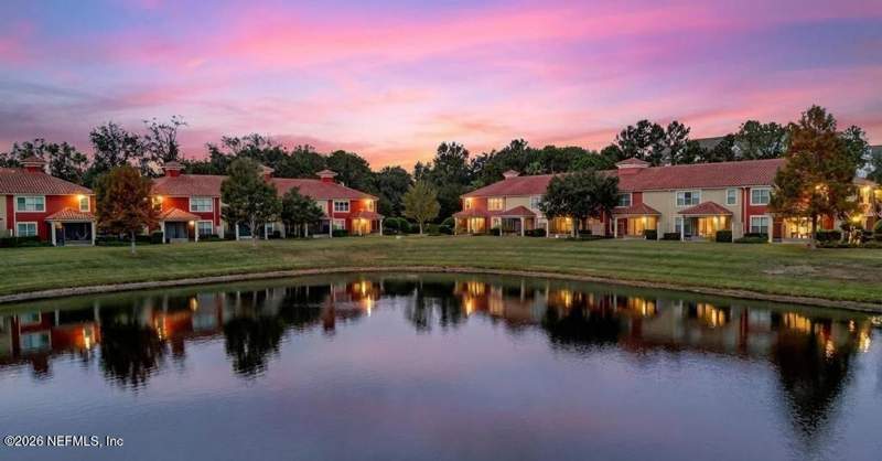 3 bedroom Townhouse at 13439 Isla Vista Drive, Vizcaya, Jacksonville — photo 3