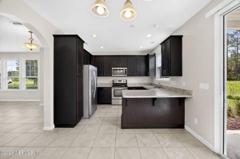 495 Richmond Drive, Jacksonville FL - photo 10 of 35