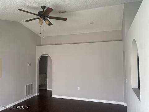 6672 Gentle Oaks Drive, Jacksonville FL - photo 7 of 16