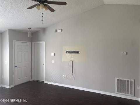 6672 Gentle Oaks Drive, Jacksonville FL - photo 8 of 16