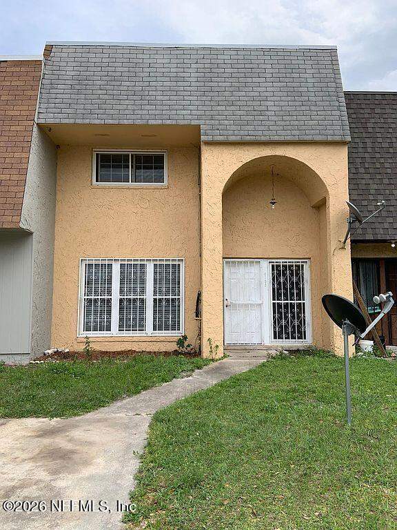 3 bedroom Townhouse at 6135 Tuscony Circle, Tuscony Townhouses, Jacksonville — photo 2