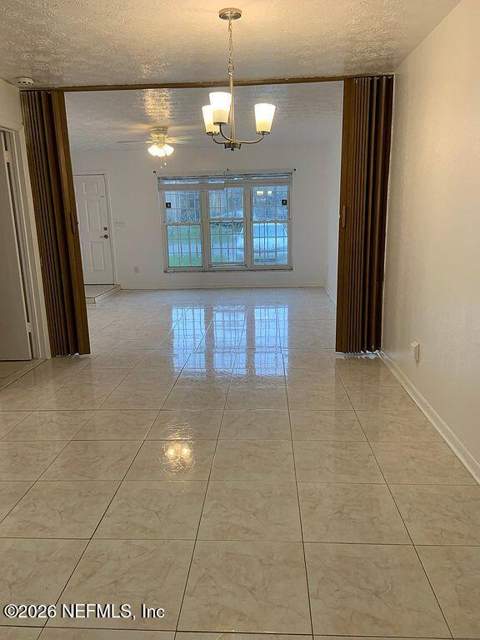 6135 Tuscony Circle, Jacksonville FL - photo 7 of 10