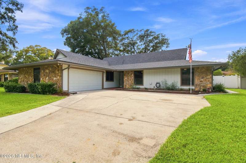 3 bedroom Single Family Residence at 2150 Broad Water Drive, River Cove, Jacksonville — photo 2
