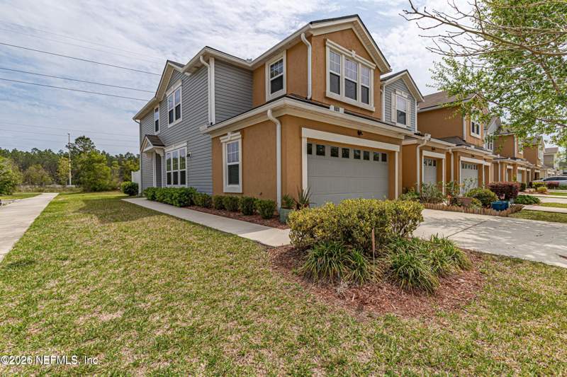 3 bedroom Townhouse at 601 Reese Avenue, Willow Brook, Orange Park — photo 2