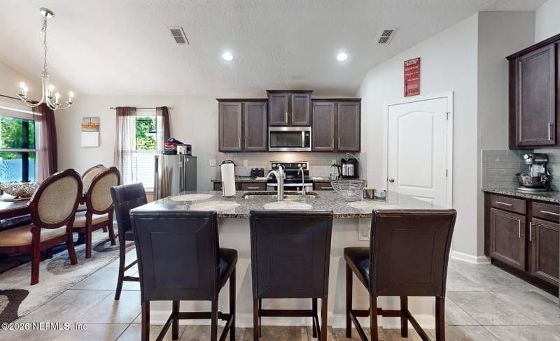 4 bedroom Single Family Residence at 7774 Island Fox Road, Fox Creek, Jacksonville — photo 5