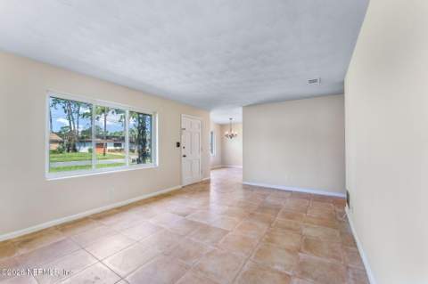 3461 Lenczyk Drive, Jacksonville FL - photo 10 of 38