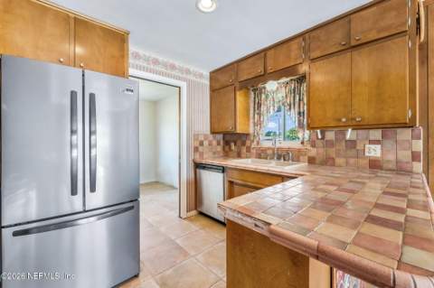 3461 Lenczyk Drive, Jacksonville FL - photo 14 of 38