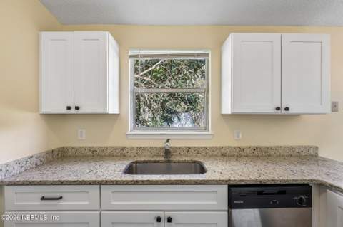 6314 Ortega Farms Boulevard, Jacksonville FL - photo 17 of 33