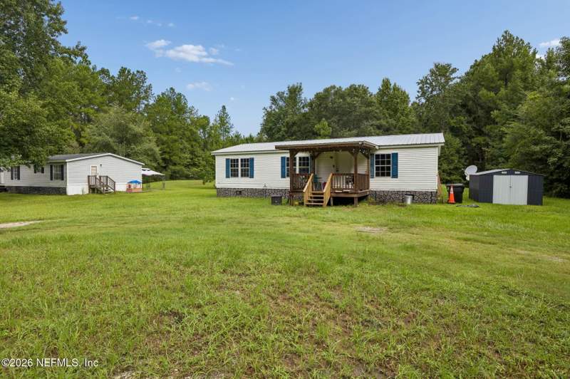 3 bedroom Mobile Home at 151076 County Road 108, Metes & Bounds, Hilliard — photo 4