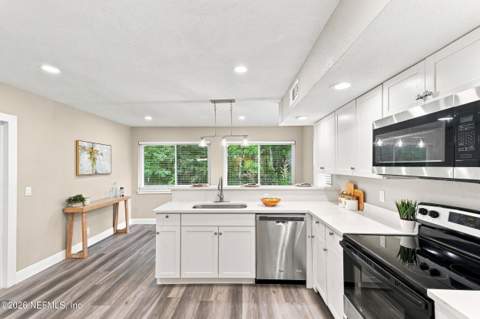 517 Nightingale Road, Jacksonville FL - photo 14 of 33
