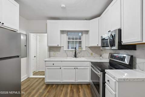 5902 Springfield Boulevard, Jacksonville FL - photo 18 of 41