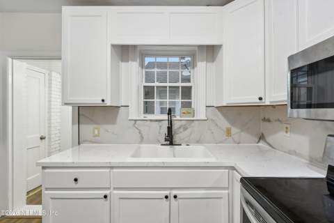 5902 Springfield Boulevard, Jacksonville FL - photo 22 of 41