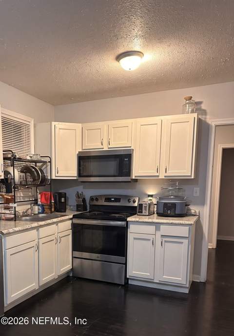 2325 Westbrook Circle, Jacksonville FL - photo 11 of 18