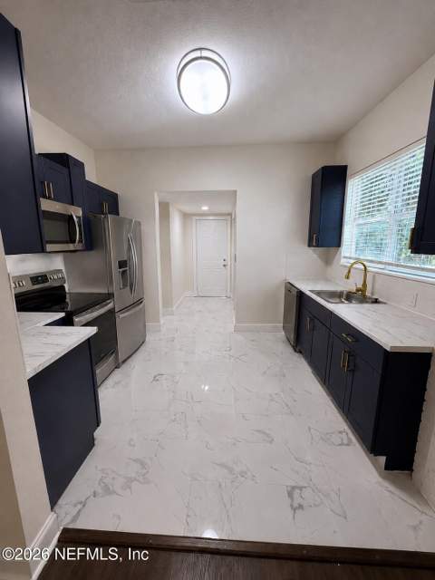 1426 E 15th Street, Jacksonville FL - photo 8 of 19