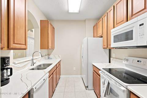 7801 Point Meadows Drive #6304, Jacksonville FL - photo 17 of 50