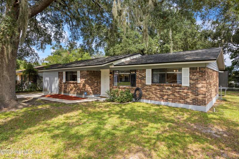 3 bedroom Single Family Residence at 4137 Oriely Drive, Cedar Lake Estates, Jacksonville — photo 2
