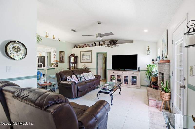 3 bedroom Single Family Residence at 7831 Ingonish Place, Greyfield, Jacksonville — photo 5