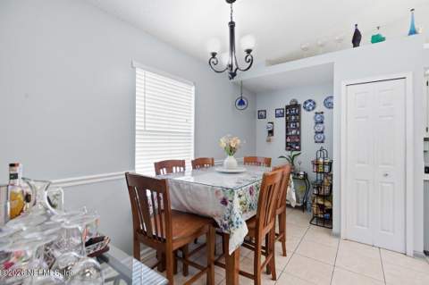 7831 Ingonish Place, Jacksonville FL - photo 8 of 16