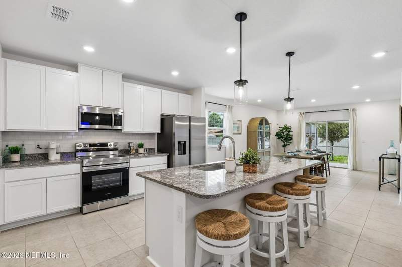 4 bedroom Single Family Residence at 1083 Welda Lane, Not Validd, Jacksonville — photo 5
