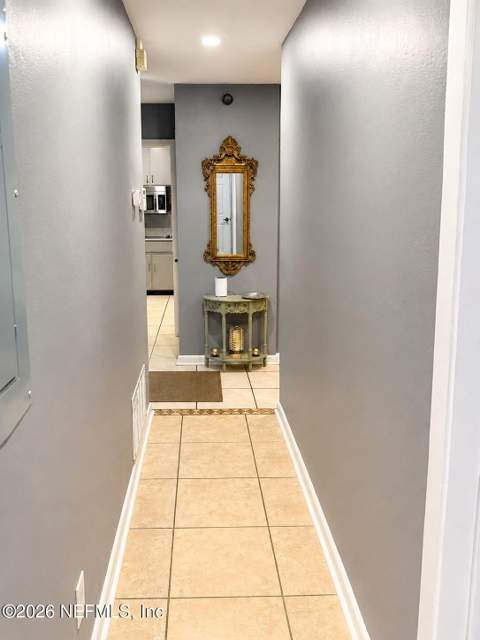 6400 Diane Road, Jacksonville FL - photo 7 of 19