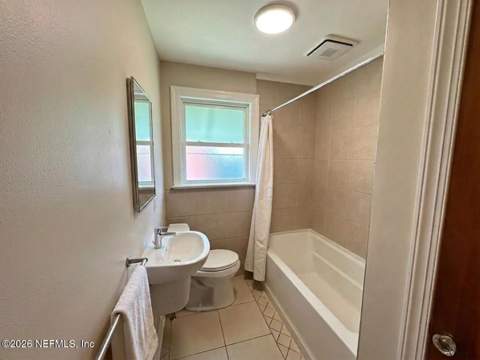 5323 Sunderland Road, Jacksonville FL - photo 12 of 25