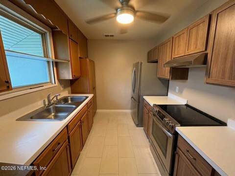 5323 Sunderland Road, Jacksonville FL - photo 8 of 25