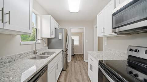 509 Murray Drive, Jacksonville FL - photo 13 of 50