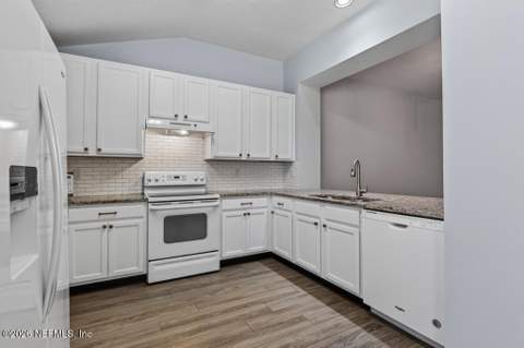 6377 Island Forest Drive #D, Fleming Island FL - photo 16 of 81