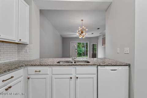6377 Island Forest Drive #D, Fleming Island FL - photo 17 of 81