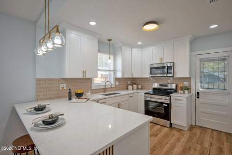 4014 Dellwood Avenue, Jacksonville FL - photo 15 of 40