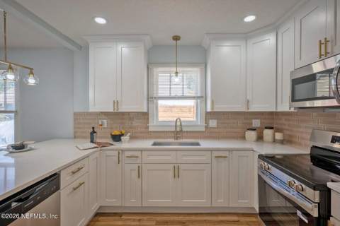 4014 Dellwood Avenue, Jacksonville FL - photo 17 of 40