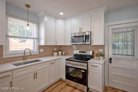 4014 Dellwood Avenue, Jacksonville FL - photo 16 of 40