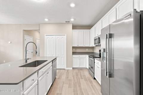 1687 Pottsburg Point Drive, Jacksonville FL - photo 16 of 53