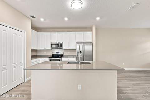 1687 Pottsburg Point Drive, Jacksonville FL - photo 17 of 53
