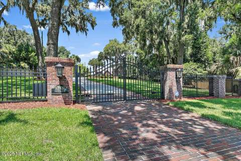 12827 Ft Caroline Road, Jacksonville FL - photo 7 of 36