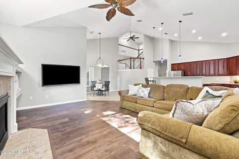 2878 Amelia Bluff Drive, Jacksonville FL - photo 19 of 90