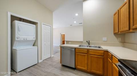6099 Maggies Circle #107, Jacksonville FL - photo 7 of 21