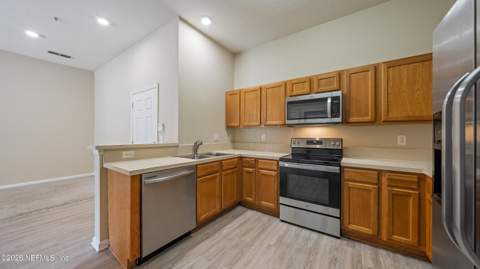 6099 Maggies Circle #107, Jacksonville FL - photo 8 of 21