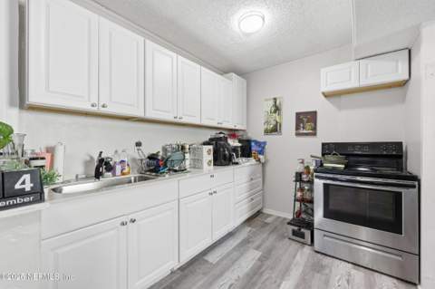 1305 Melson Avenue, Jacksonville FL - photo 6 of 26