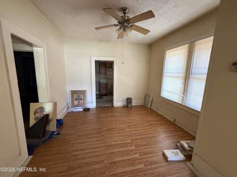 967 Kenmore Street, Jacksonville FL - photo 8 of 15