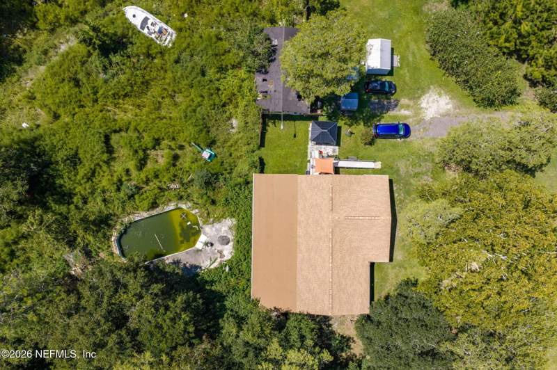 5 bedroom Mobile Home at 9296 Hipps Road, Jax Heights, Jacksonville — photo 4