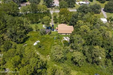 9296 Hipps Road, Jacksonville FL - photo 15 of 33
