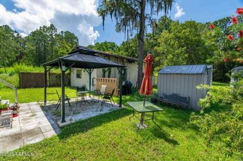 9296 Hipps Road, Jacksonville FL - photo 6 of 33